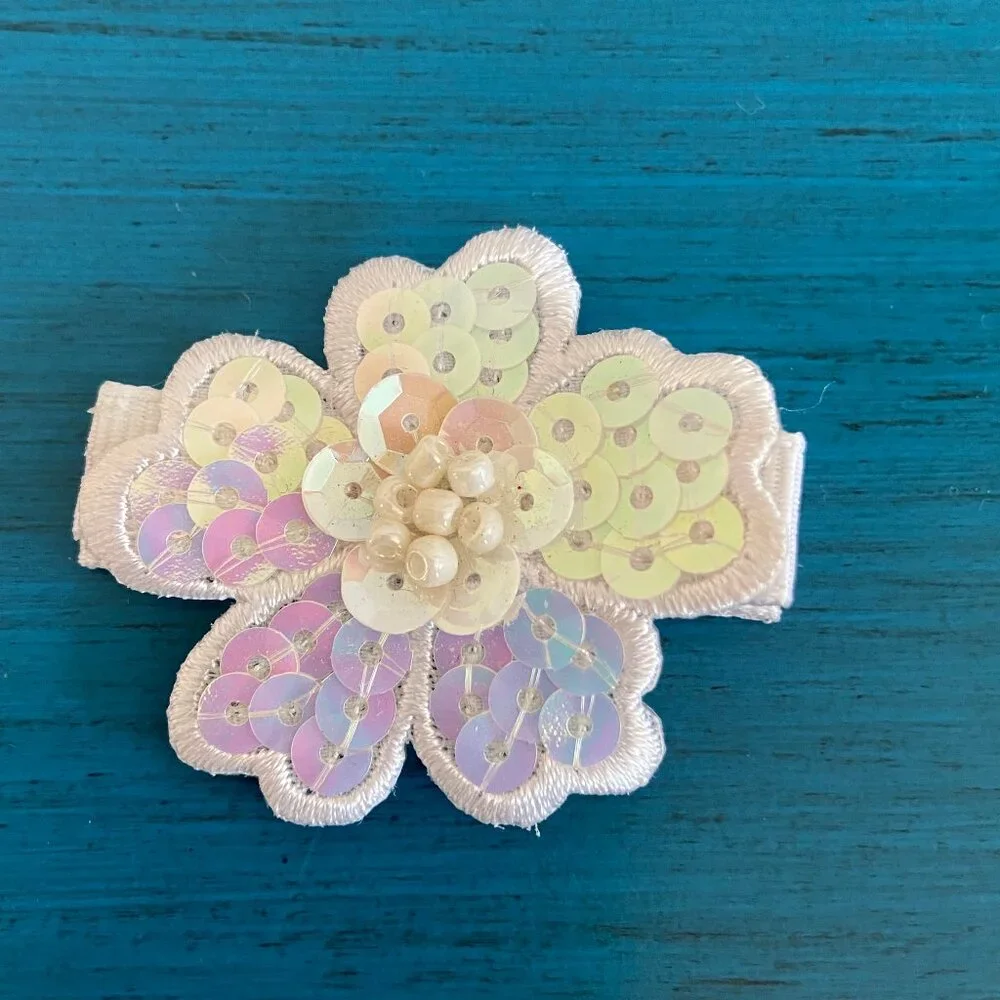 My Vintage Baby Set of 2 Ivory Sequin Little Girls Hair Clips‎ NEW